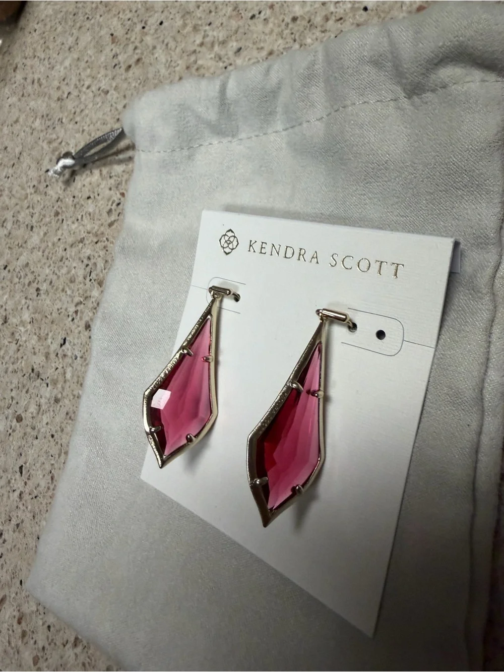 Kendra Scott Fuchsia Kite Drop Earrings in Gold-Tone